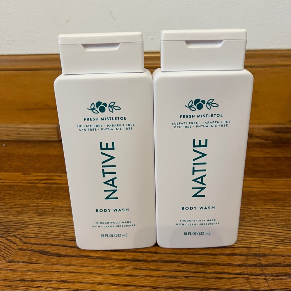 Native Body Wash Set Of 2  Limited Edition - Fresh Mistletoe  - 18 fl oz